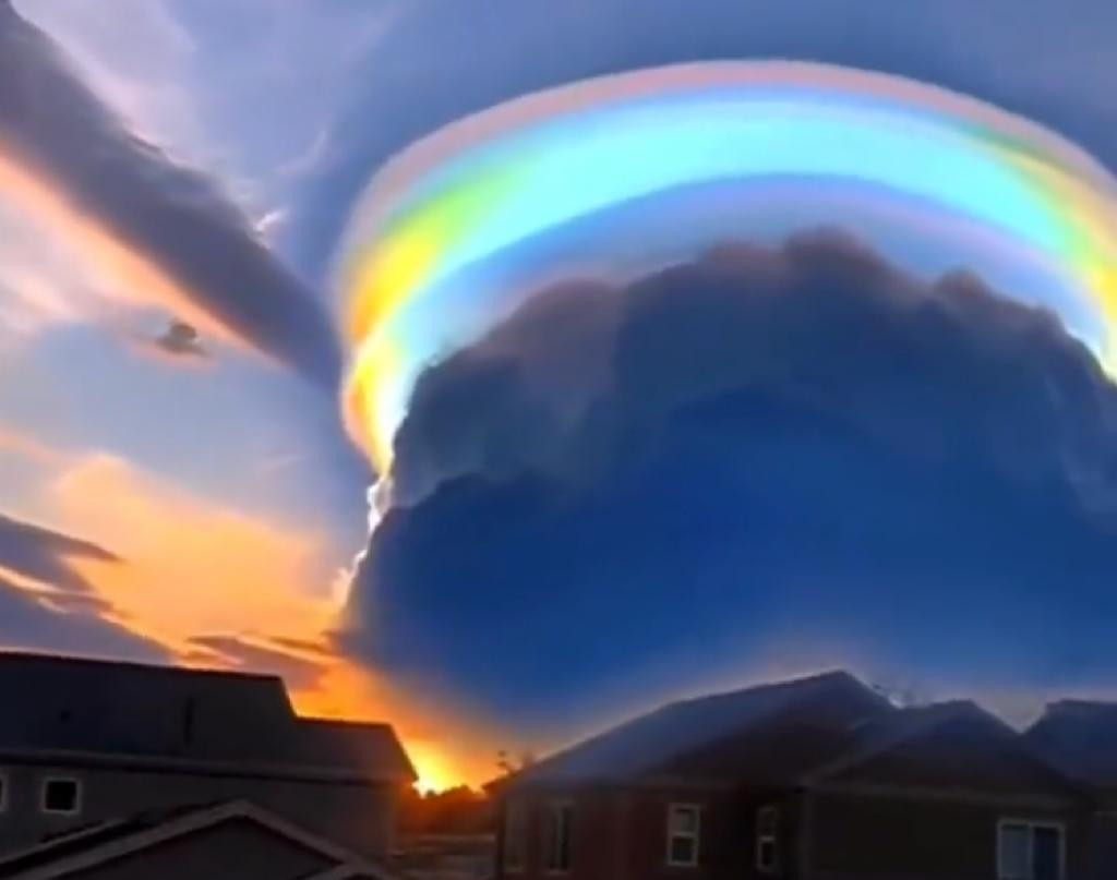 Nube arcoiris en China