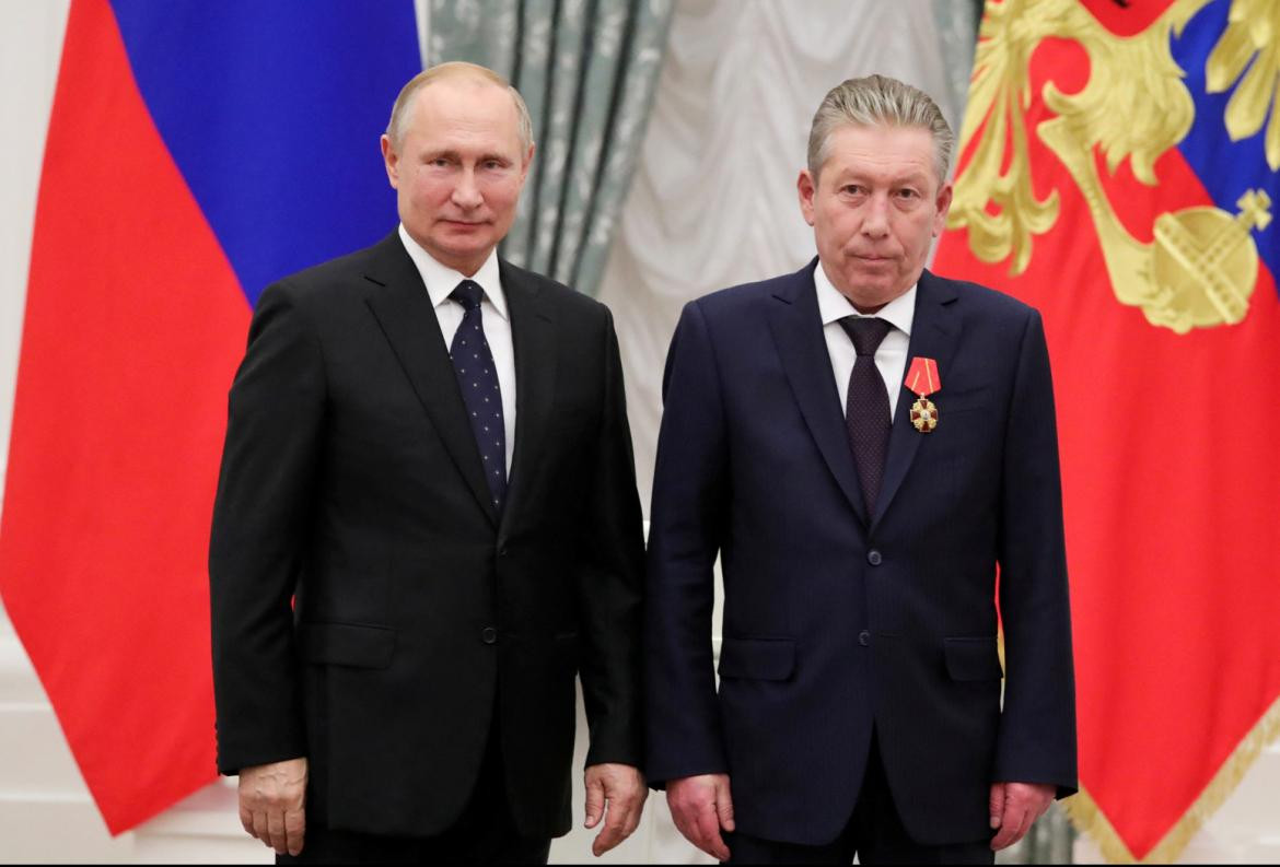 Putin con el petrolero Maganov_Reuters