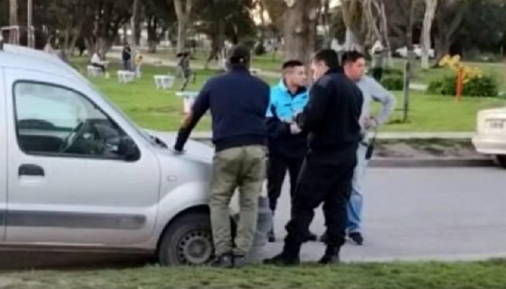 Policía, detenido, NA