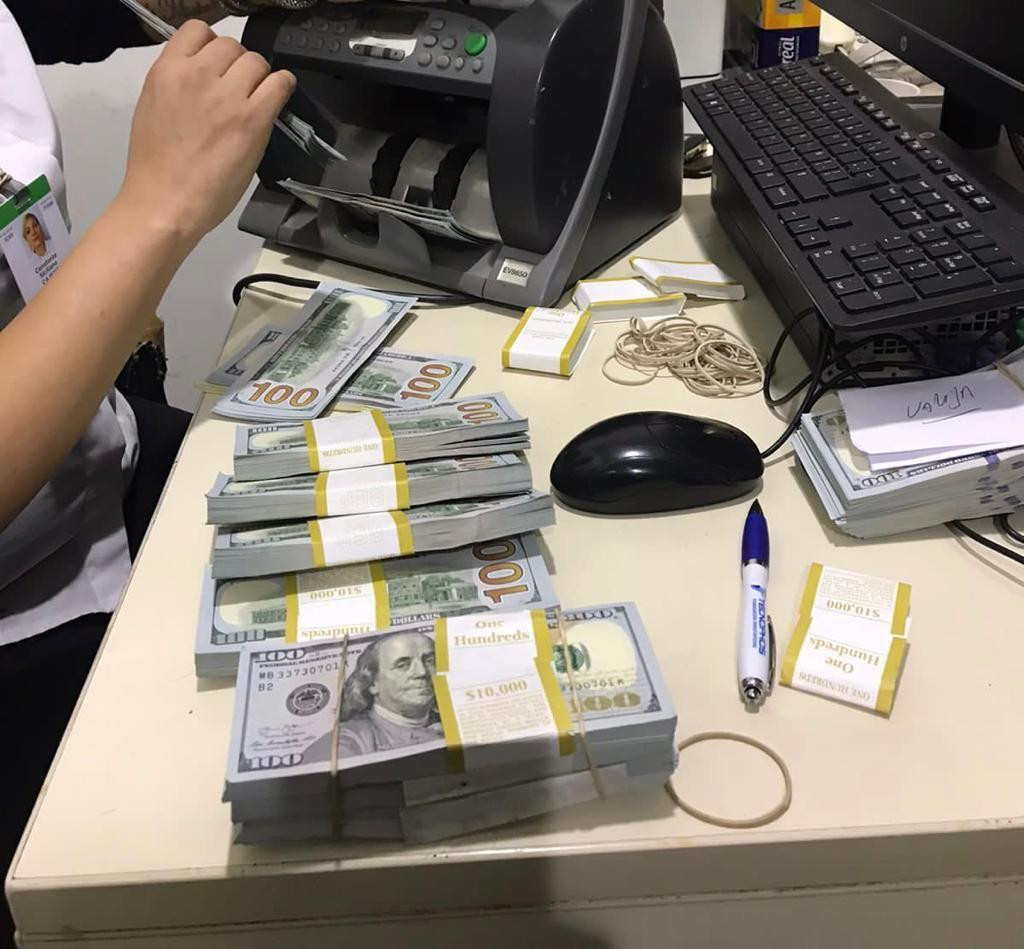 Operativo de Aduana que detectó fuga de dólares a Uruguay. Foto: Prensa.