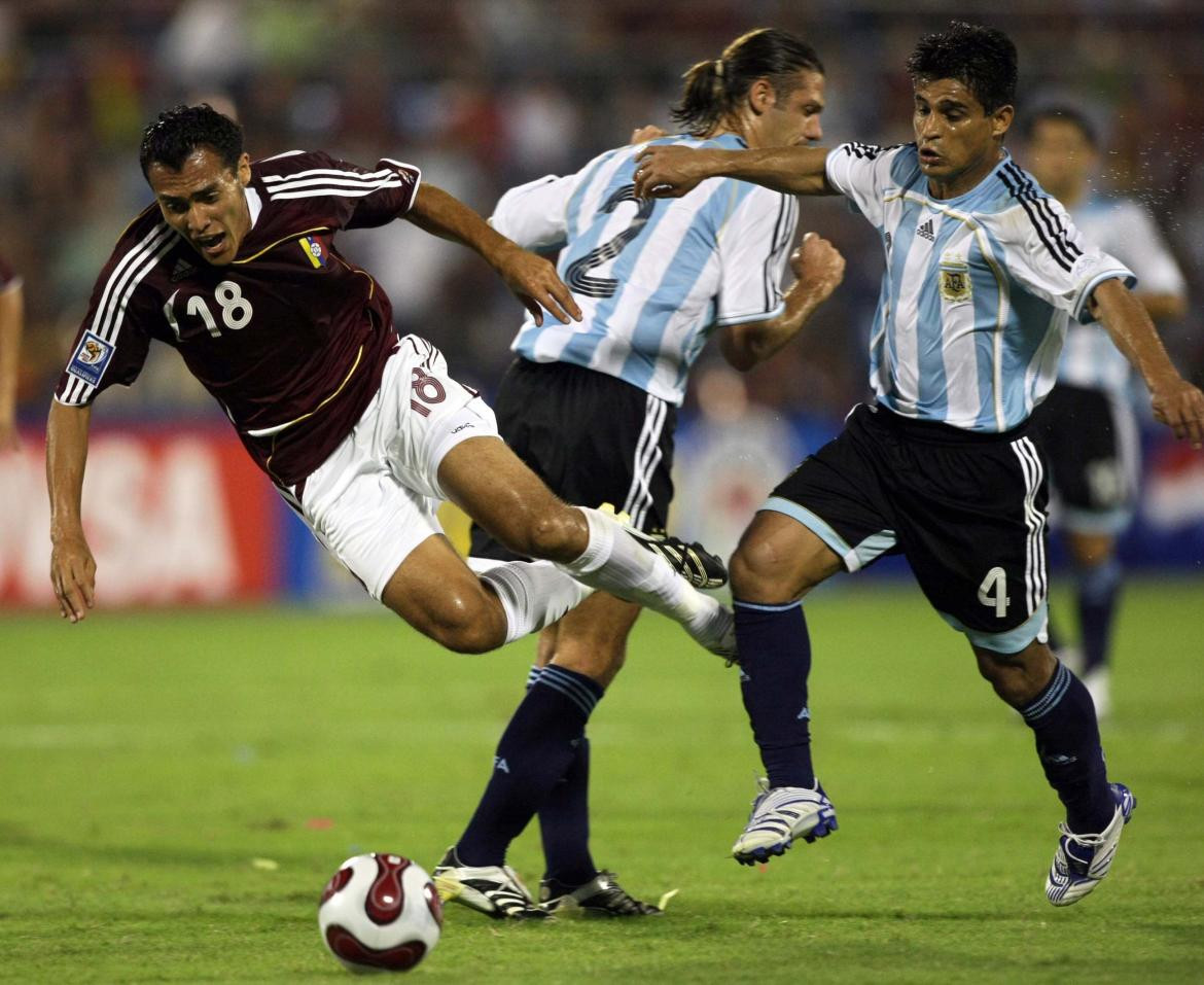 Hugo Ibarra con la camiseta de la Selección Argentina. Foto: NA.