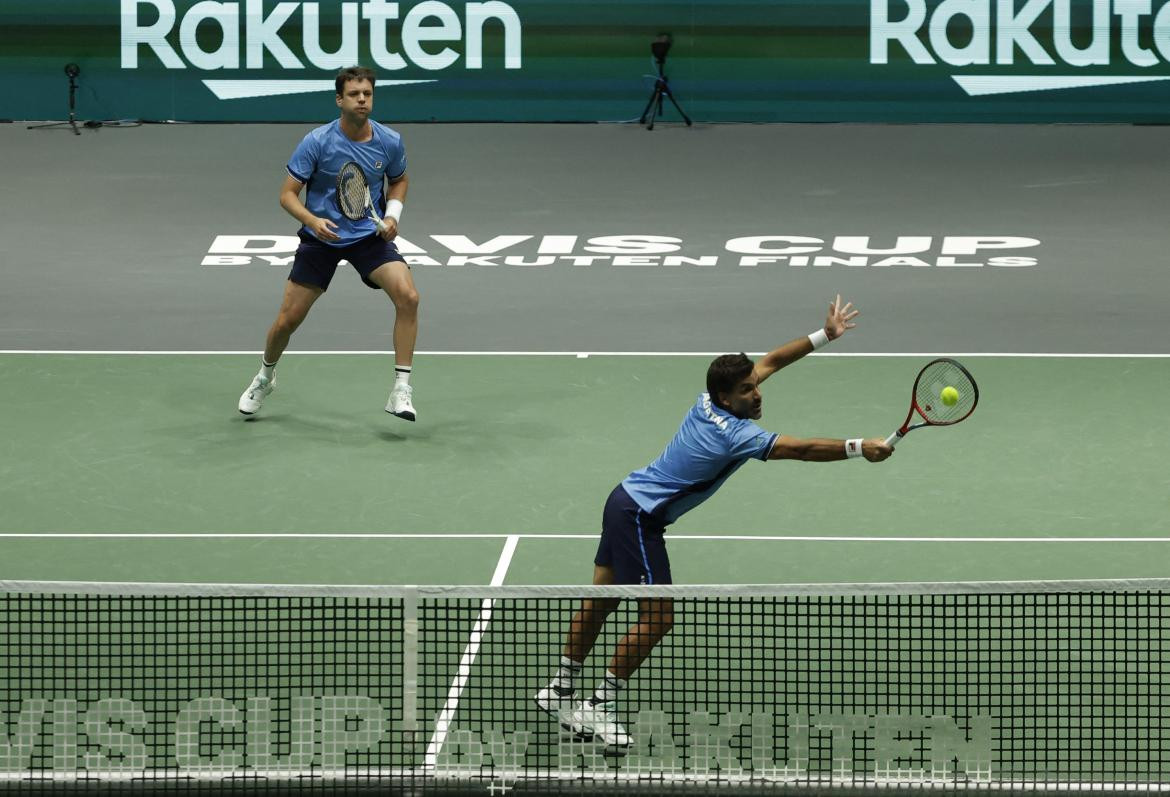 Horacio Zeballos y Máximo González en la Copa Davis 2022. Foto: REUTERS.