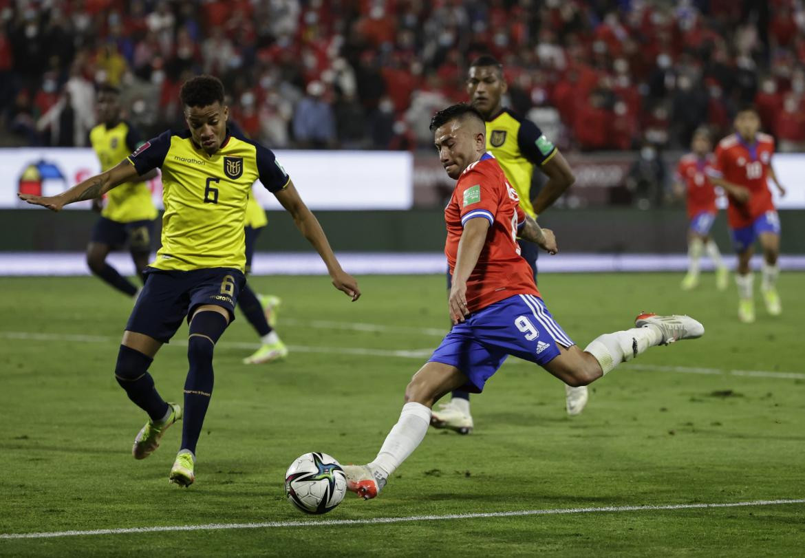 Byron Castillo contra Chile. Foto: Reuters.