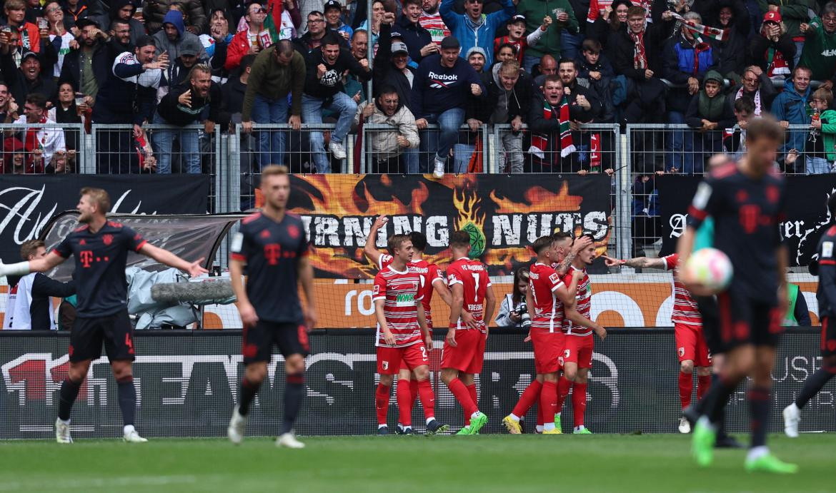 Derrota del Bayern Munich ante el Augsburgo por la Bundesliga. Foto: REUTERS.