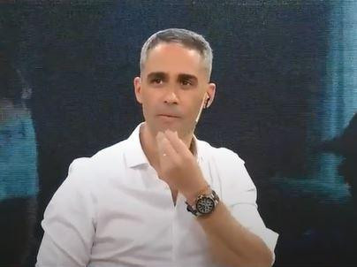 El nuevo look del Pollo Álvarez. Foto: captura de video.