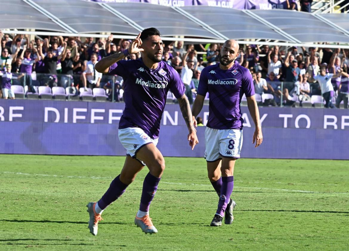 Nicolás González convirtió en el triunfo de Fiorentina. Foto: EFE.