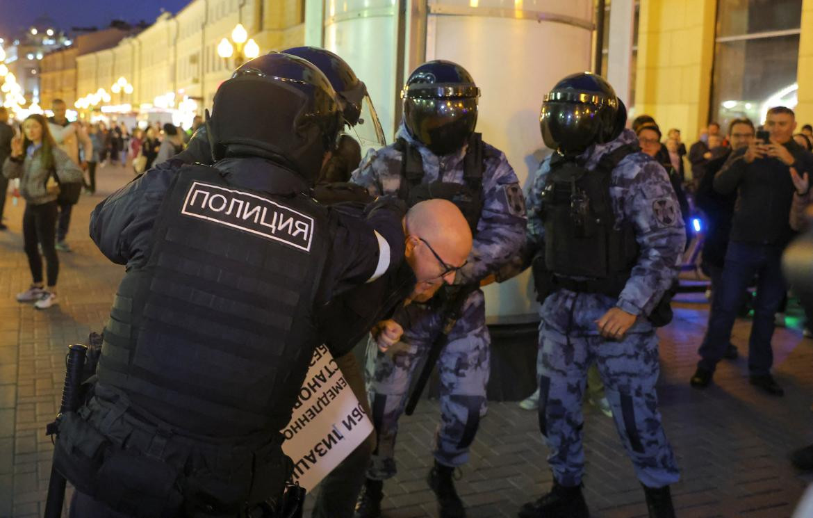 Detenciones en Rusia tras la medida de Putin. Foto: REUTERS.