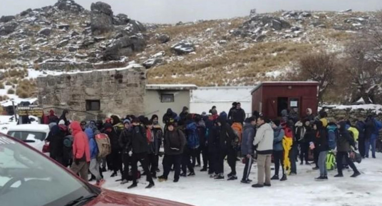 Rescate de estudiantes en el Cerro Champaquí. Rosario3.