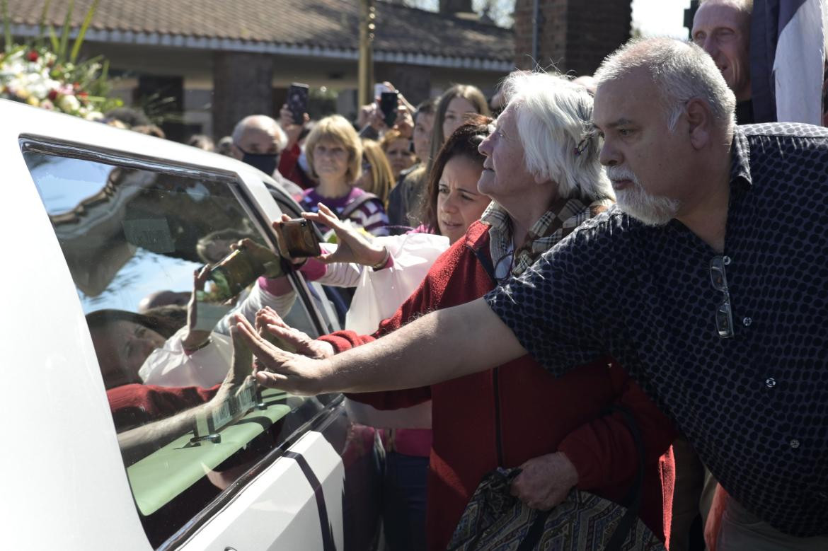 Último adiós a Carlitos Balá en Chacarita. Foto: Télam