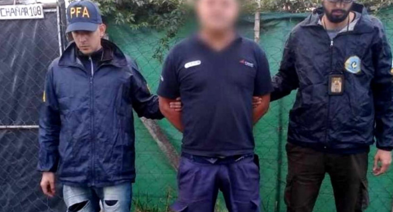 El abusador detenido por la Policía bonaerense. Foto: RadioMitre.