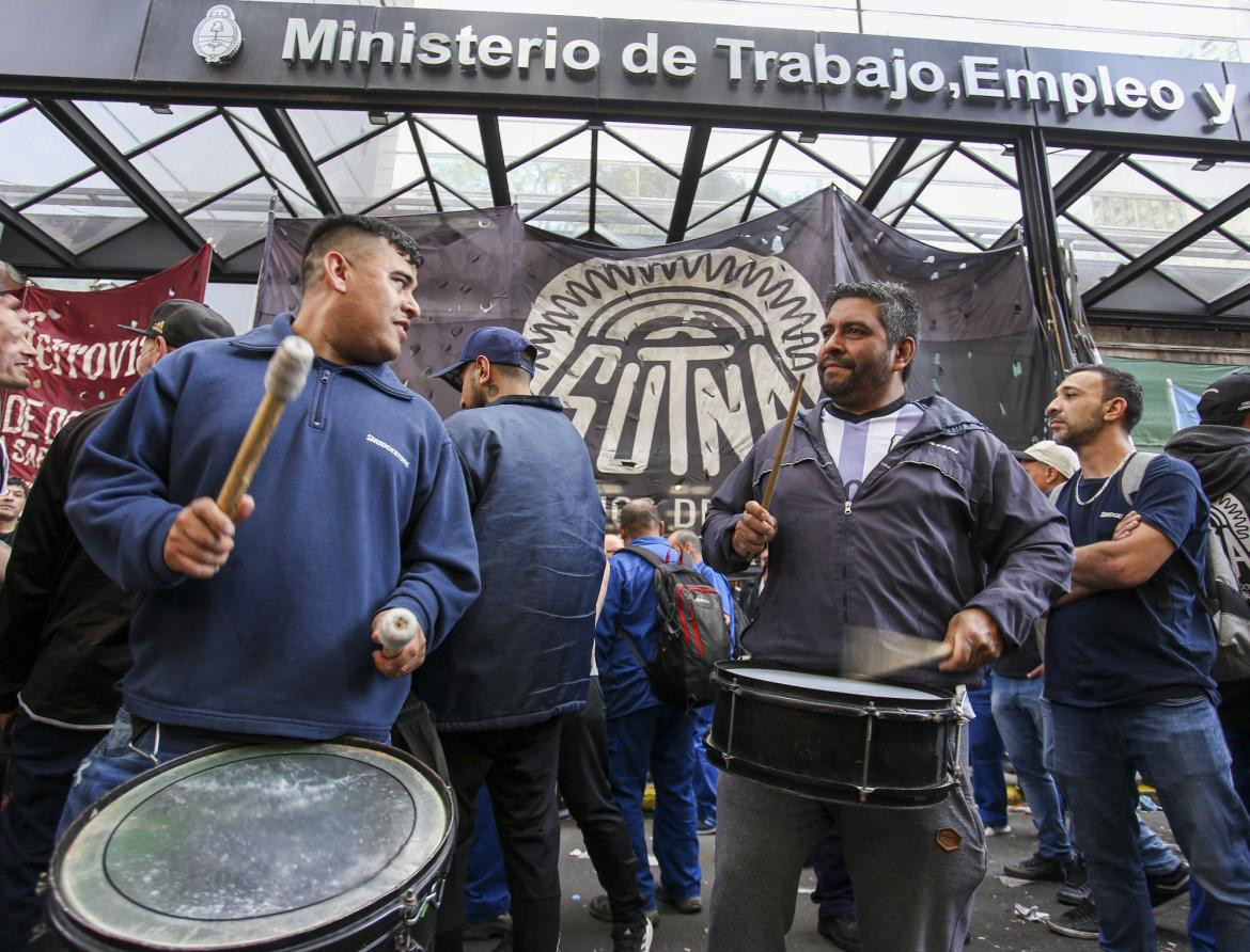 Protestas de gremios del neumático, NA