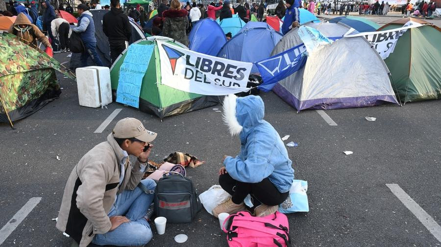 Acampe piquetero frente Desarrollo Social. Foto: Telam.