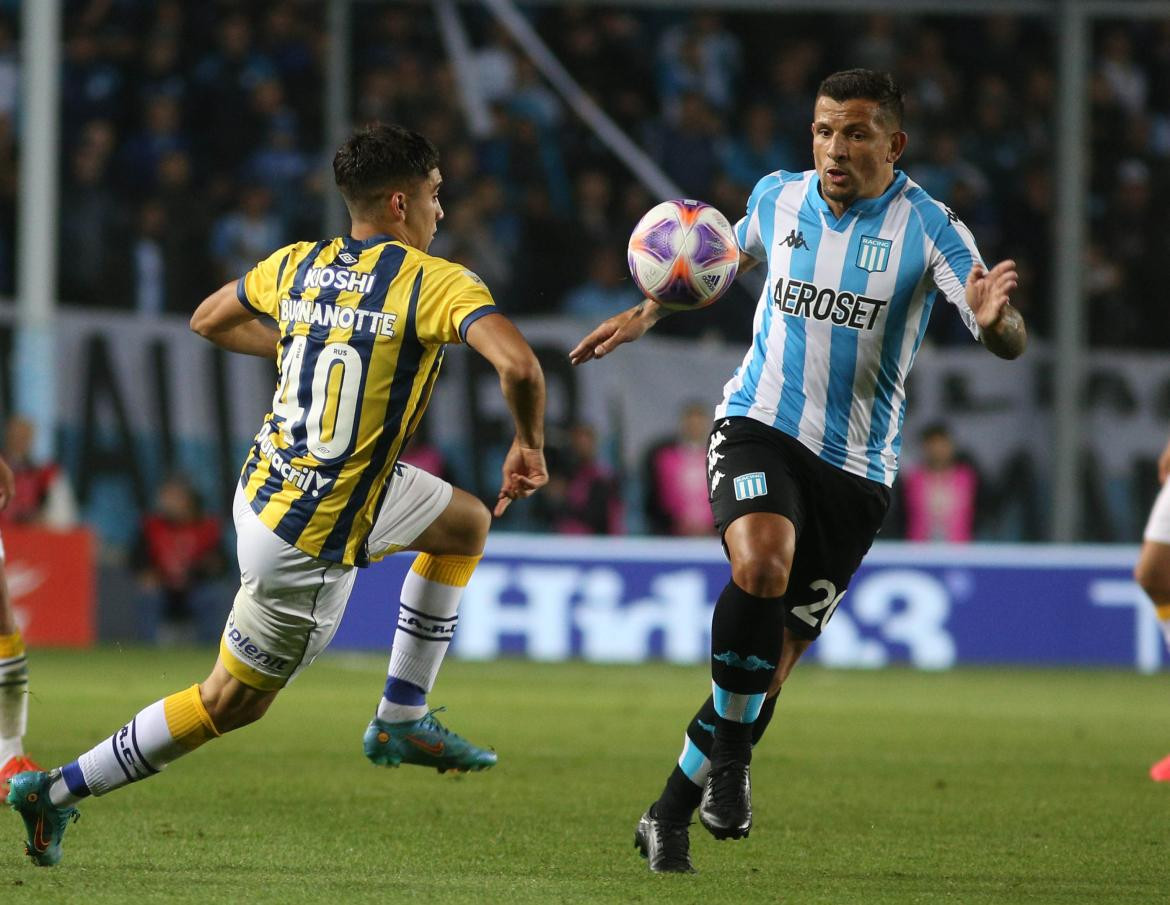 Emiliano Vecchio, figura ante Central. Foto: NA.