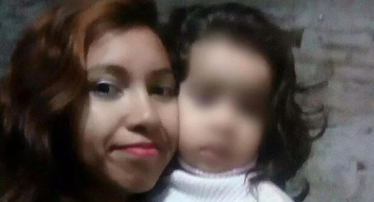 La asesina de Florencio Varela y la nena. Foto: www.0223.com.ar.