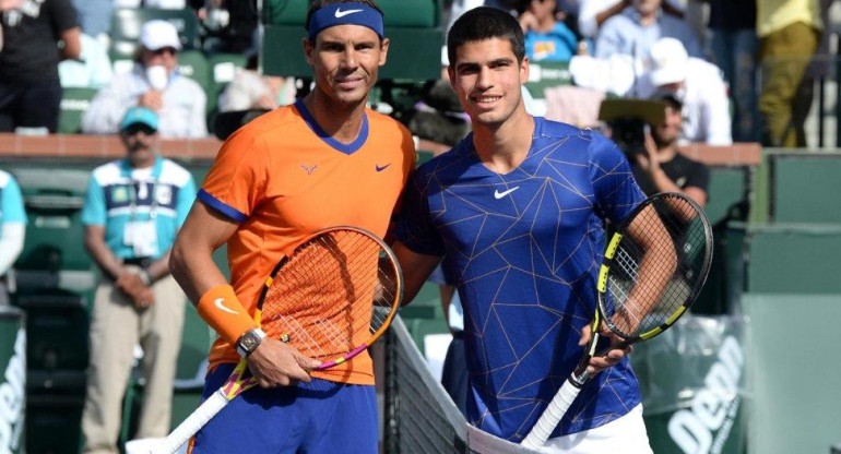 Los españoles Rafael Nadal y Carlos Alcaraz. Foto: NA.