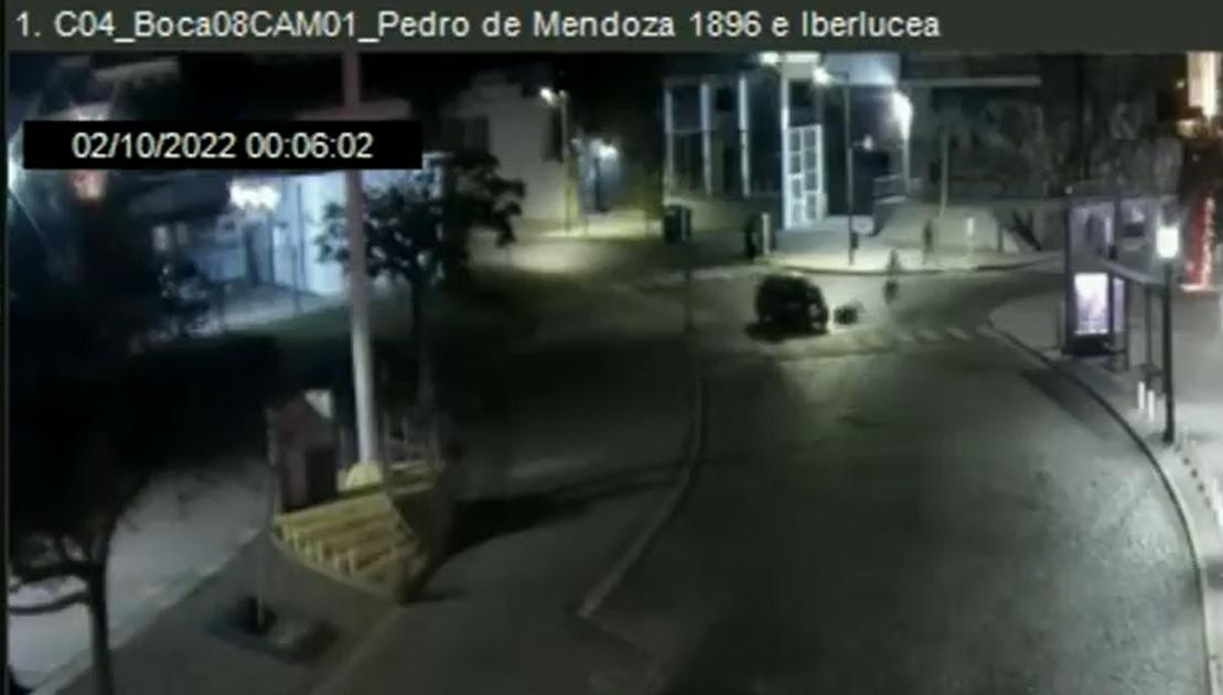 Video de las cámaras que muestran el ataque al paparazzi de Cara Delavingne y Margot Robbie. Foto: NA.