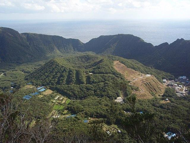 Isla volcánica en Japón_Wikimedia Commons