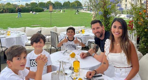 Messi junto a su familia. Foto: Instagram @leomessi.