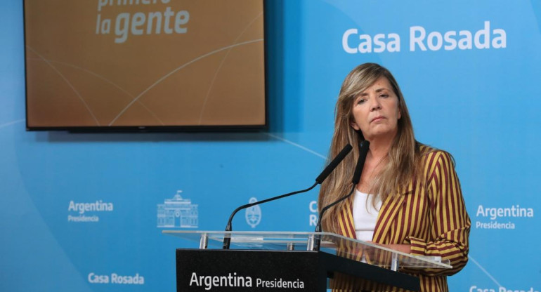 Conferencia de prensa de Gabriela Cerruti. 