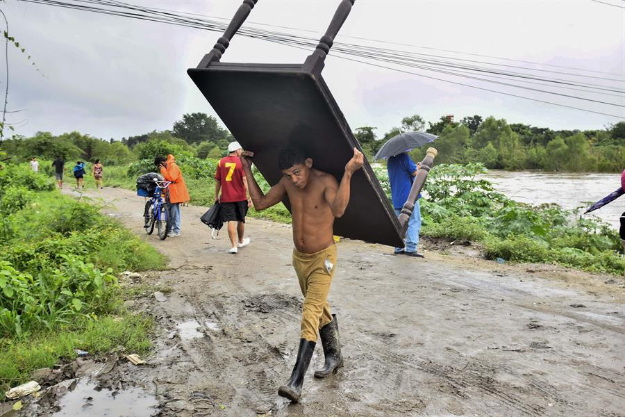 Huracán Julia en Honduras. Foto: EFE.
