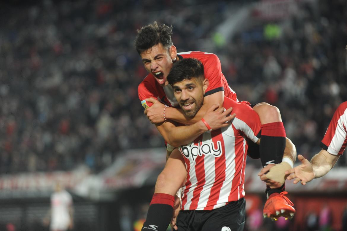 Estudiantes de La Plata venció a Lanús. Foto: Télam.