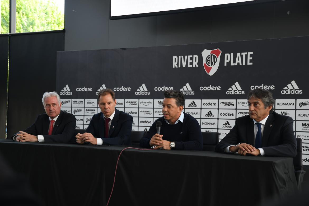 El anuncio de Marcelo Gallardo en conferencia de prensa. Foto: Télam.