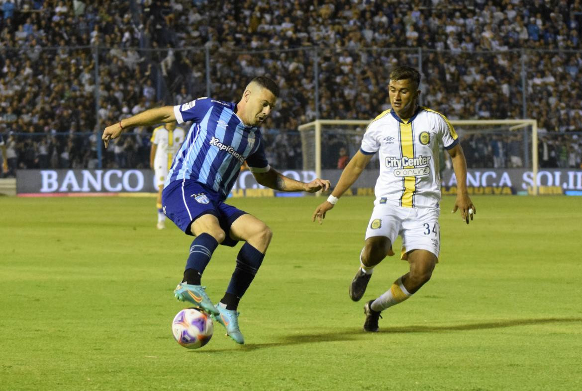 Ramiro Carrera contra Rosario Central. Foto: NA.