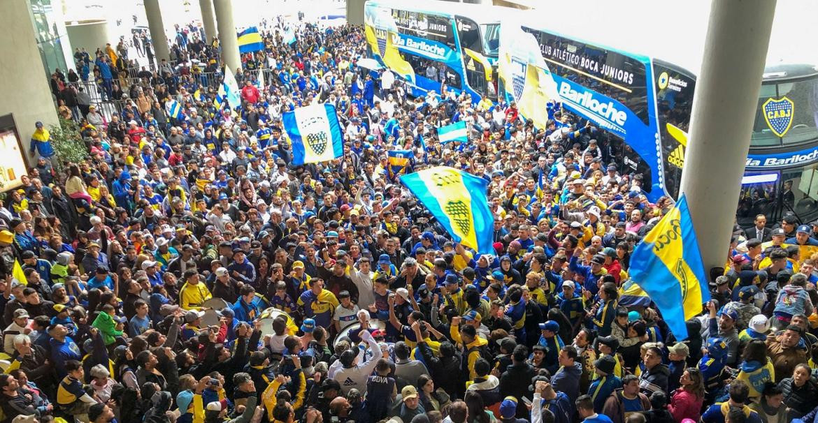 El recibimiento de Boca en Rosario. Foto: Twitter @mundobocaradio.