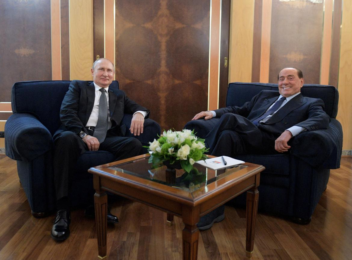 Vladimir Putin y Silvio Berlusconi. Foto: REUTERS.