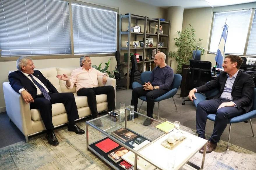 Alberto Fernández con Claudio Ferreño junto a Horacio Rodríguez Larreta y Diego Santilli. Foto: Presidencia.