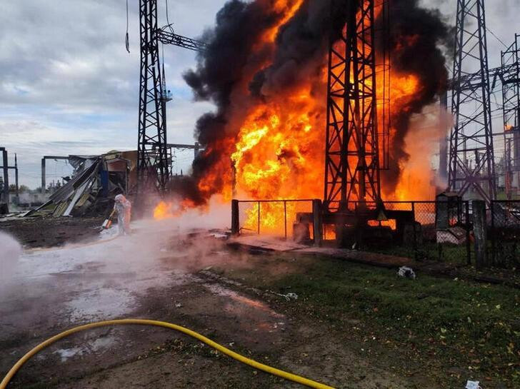 Incendio en una central eléctrica ucraniana_Reuters