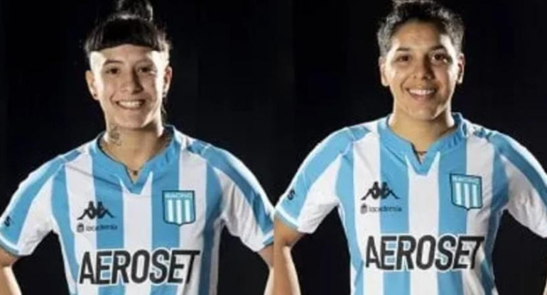 Lourdes Martínez y Milagros Menna, futbolistas de Racing. Foto: NA.
