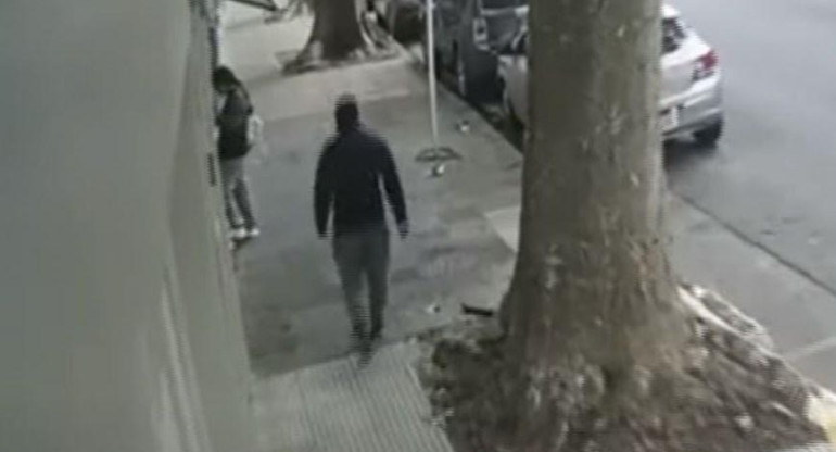 Captura de pantalla del video del brutal ataque en Palermo