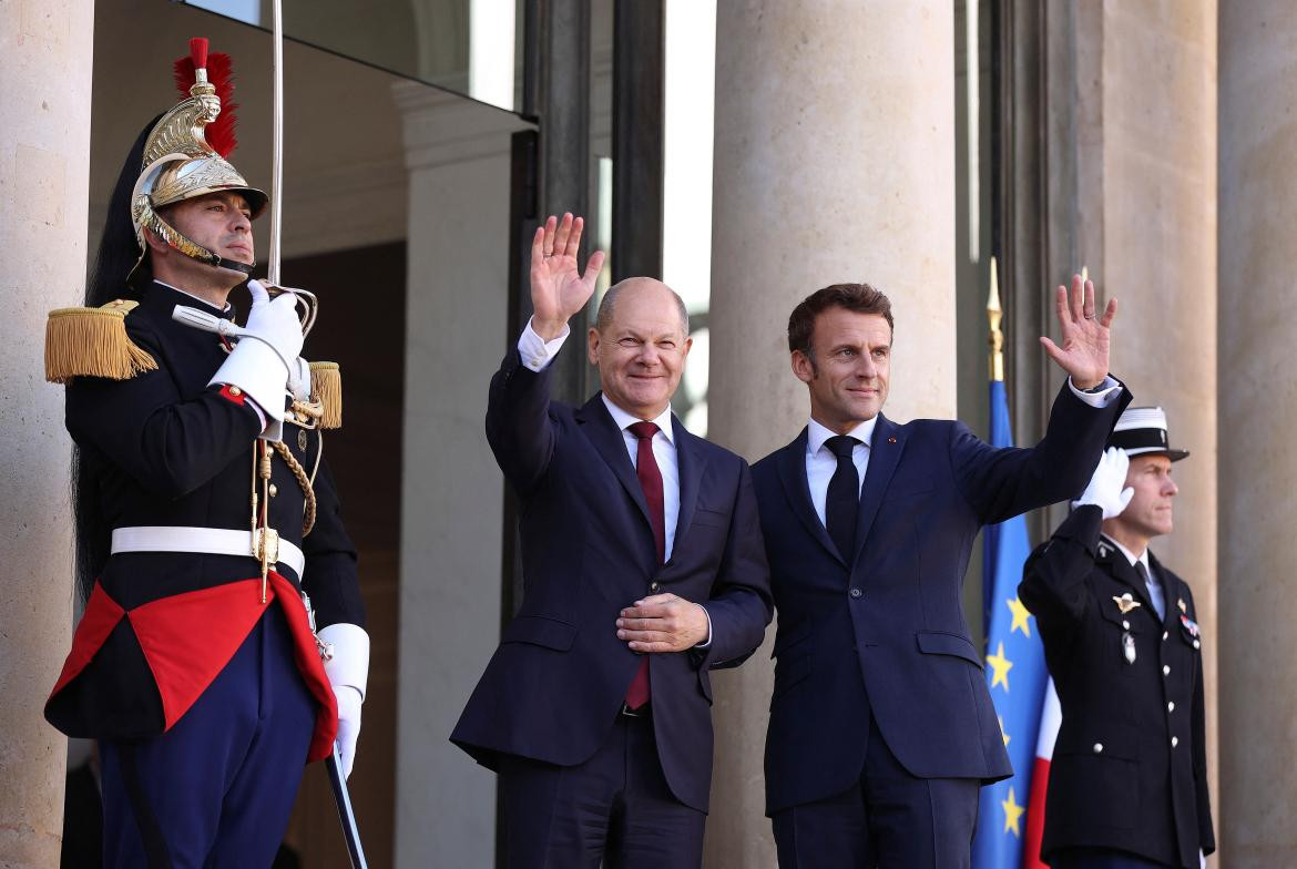  Emmanuel Macron, presidente francés, y Olaf Scholz canciller alemán_Reuters