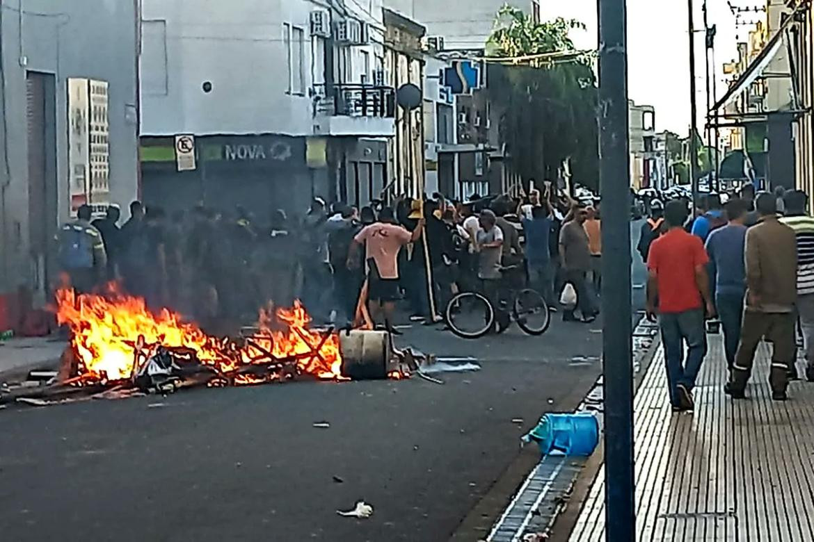 El enfrentamiento entre gremialistas de la UOCRA. Foto: Nexofin.