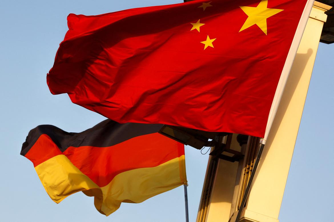 banderas alemania y china foto Reuters