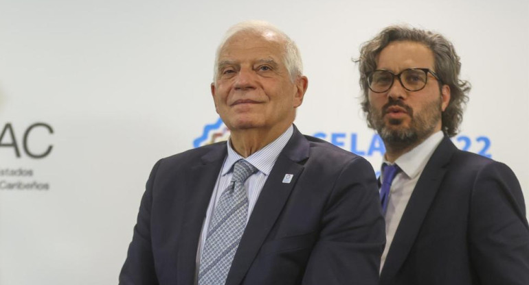 Santiago Cafiero y Josep Borrell_EFE