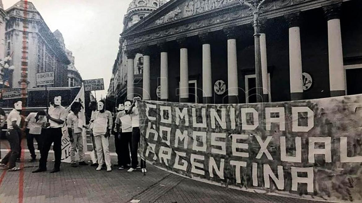 Primera marcha del orgullo. Foto: Télam