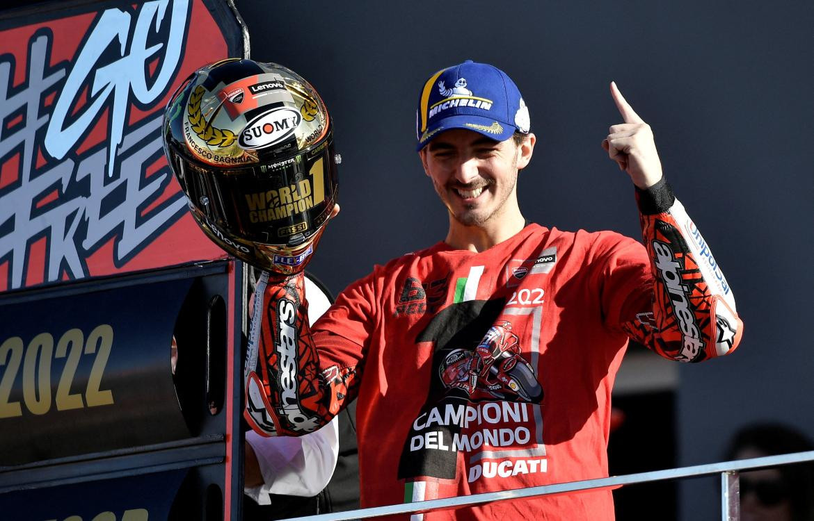 Francesco Bagnaia, el nuevo monarca de Moto GP. Foto: Reuters.