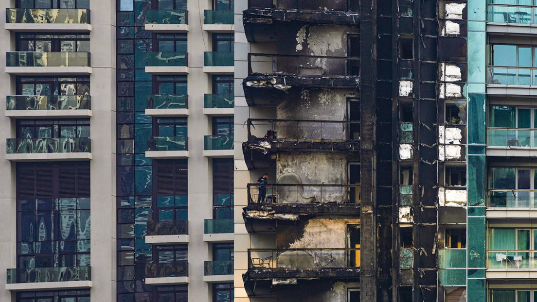 Las autoridades de Dubai apagan el rascacielos 8 Boulevard Walk de Dubai. Foto: Reuters.