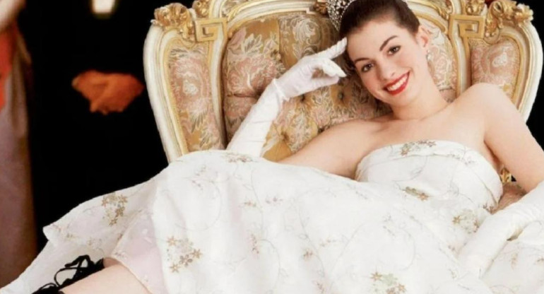 Anne Hathaway en "El diario de la princesa". Foto: NA.