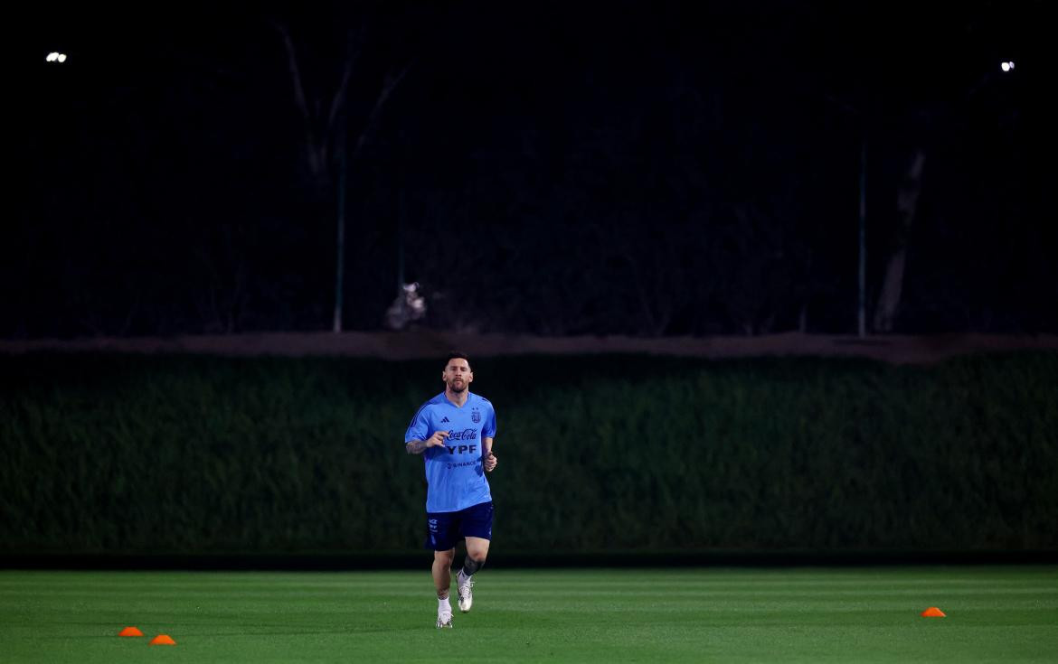 Lionel Messi se entrenó diferencia en Qatar. Foto: Reuters.