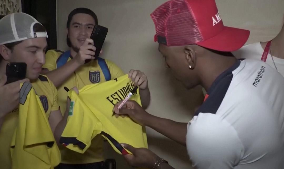 Recibida de los jugadores de Ecuador en Qatar. Foto: Reuters.
