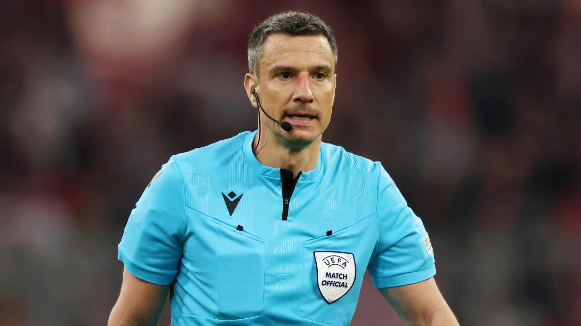 Slavko Vincic, el árbitro esloveno de Argentina-Arabia Saudita. Foto: UEFA.