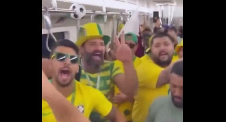 Los hinchas brasileños crearon una polémica canción contra Argentina, foto captura de video	