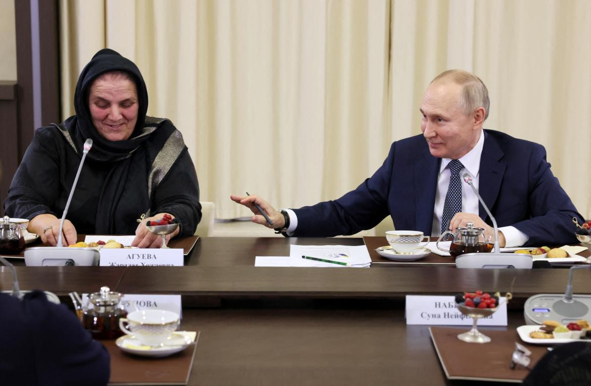 Reunión de Vladimir Putin con madres de soldados_Reuters