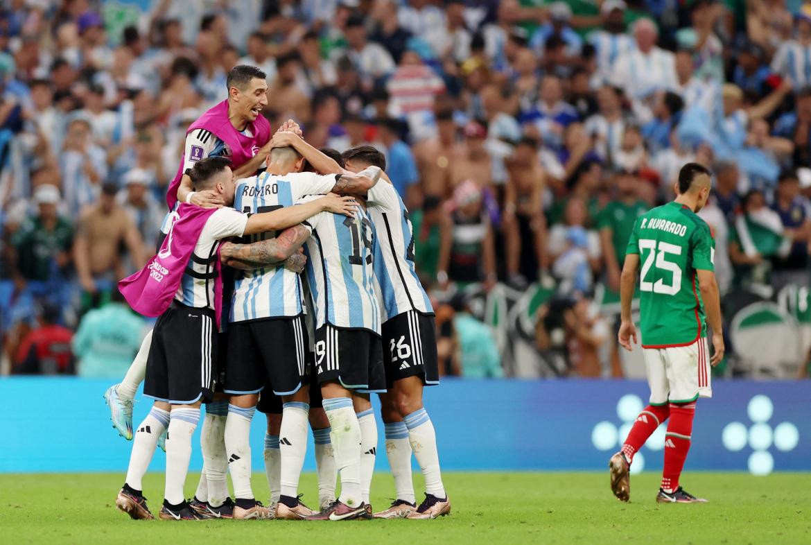 El festejo de la Selección Argentina ante México. Foto: Reuters.