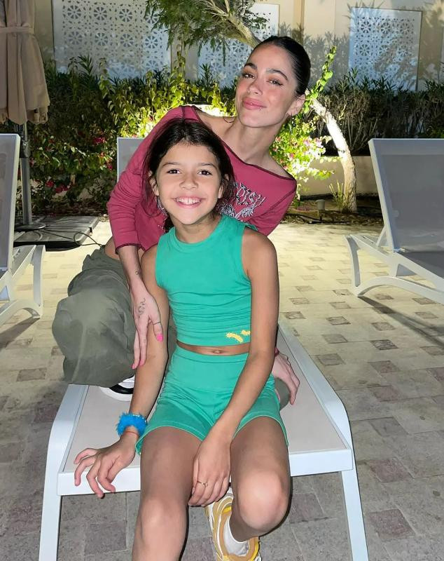 La hija de Paredes con Tini. Foto: Instagram/vickyparedes908