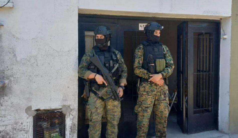 Desarticularon una organización narcocriminal en Rosario: cinco detenidos	. NA