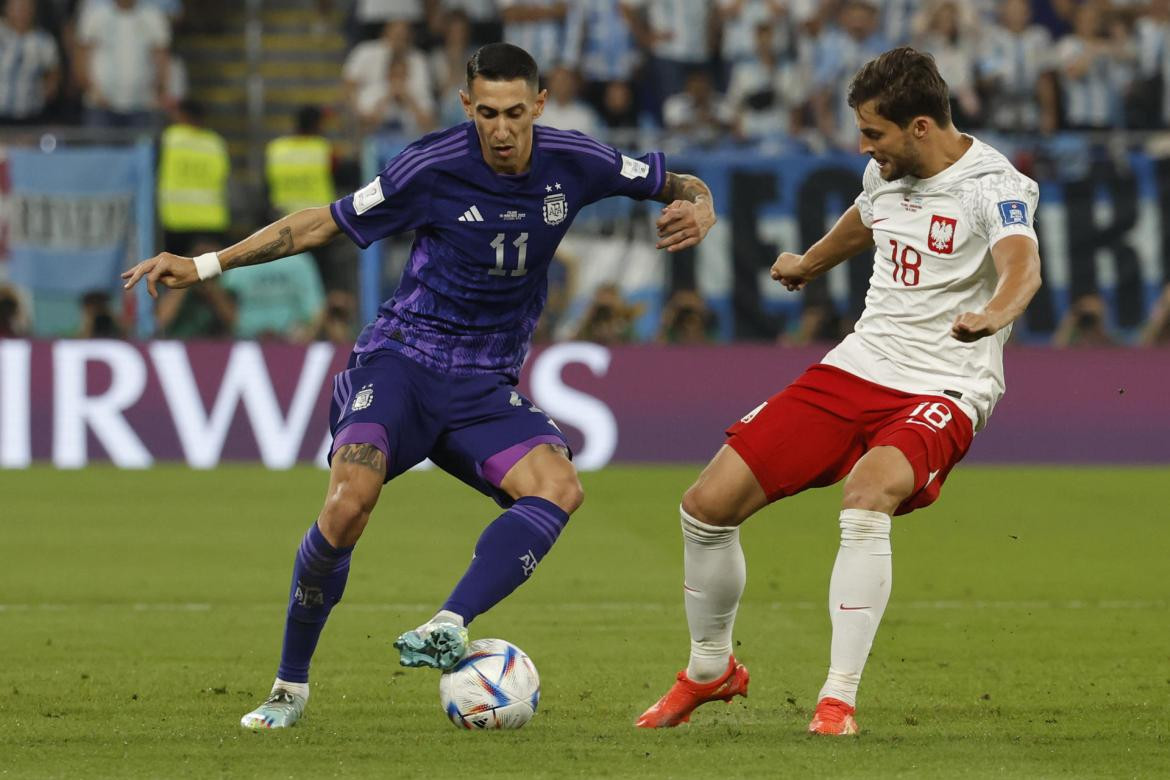 Ángel Di María vs. Polonia; Qatar 2022. Foto: Reuters.